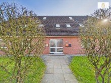 Hausansicht Gepflegte Eigentumswohnung n�he Nordseebad Otterndorf mit Terrasse und Gartenhaus in einem gepflegtem Mehrfamilienhaus in Neuenkirchen