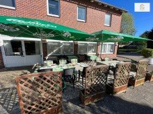 Terrasse Beliebtes attraktives Restaurant im Stadtkern von Hemmoor mit Kegelbahn, gro�en Saal mit ca. 300 Sitzpl�tzen,B�hne, G�ste Zimmer, Au�enterrasse