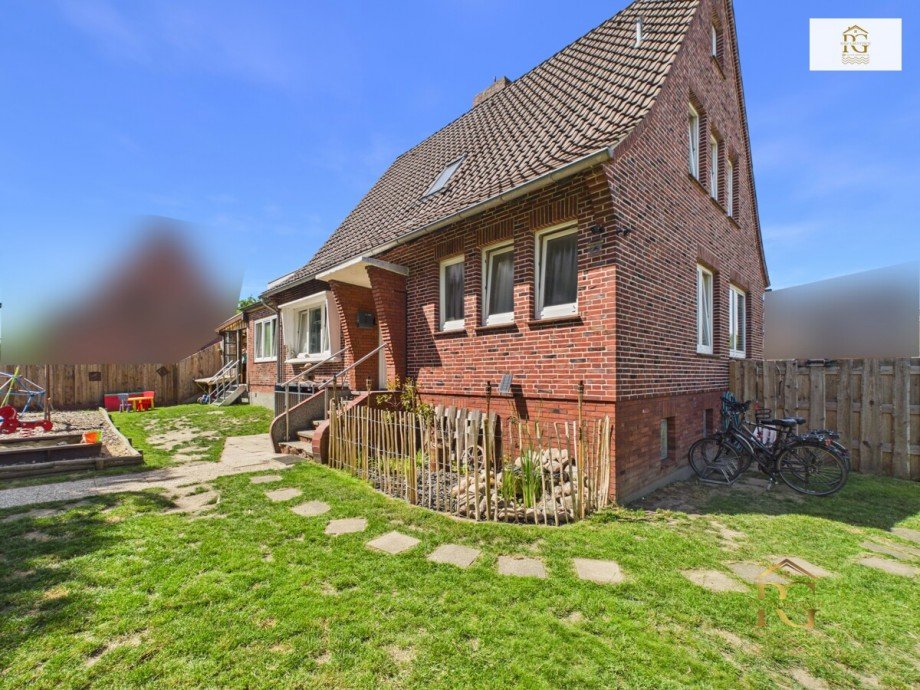Haus von der Seite Einfamilienhaus Otterndorf
