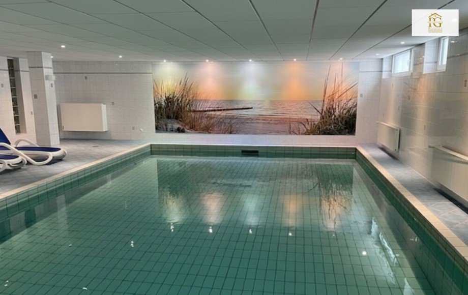 Schwimmbad im Hauptgeb�ude Etagenwohnung Cuxhaven