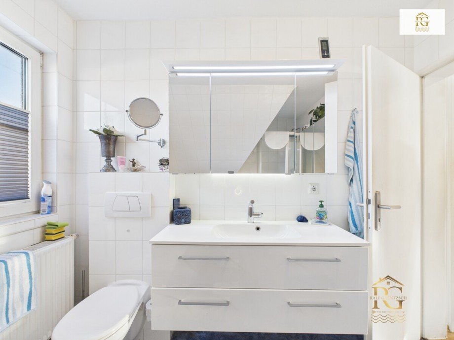 OG Badezimmer Doppelhaush�lfte Geestland