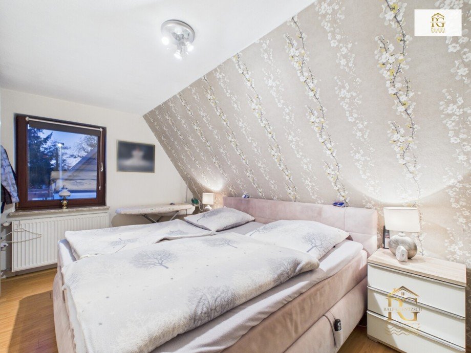 Schlafzimmer OG Mehrfamilienhaus Schiffdorf / Bramel