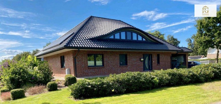 66B05031-2364-42FD-AA85-464B244E9AA2 Stade Einfamilienhaus Idyllisches Einfamilienhaus Sackgasse mit Reitplatz Pferdestall/2,7 Hektar Weideland