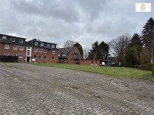 IMG_6808 Baugrundst�ck in Otterndorf 4-6 EFH/MFH m�glich
4.101 m2 davon 1.980 m2 Wohnbaufl�che