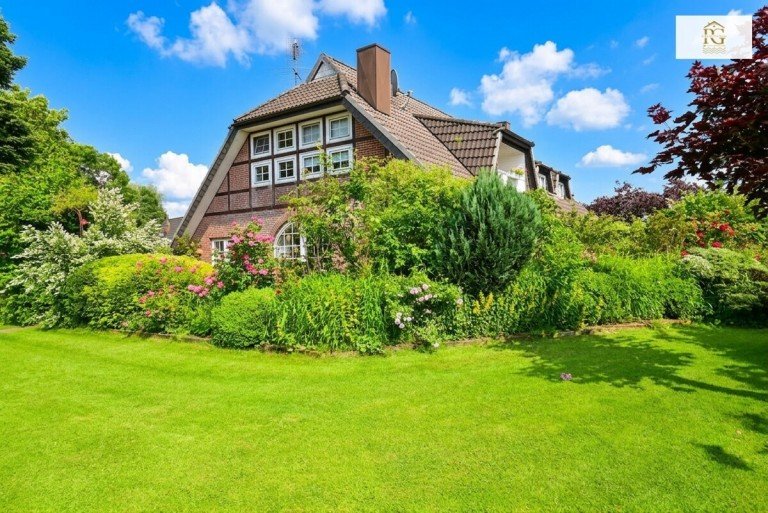 Hauptbild: Gro�z�giges gepflegtes EFH im Gr�nen - auf einem park�hnlichem Grundst�ck-Leben an der Nordseek�ste