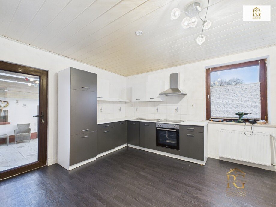 Neue K�che im EG Mehrfamilienhaus Schiffdorf / Bramel