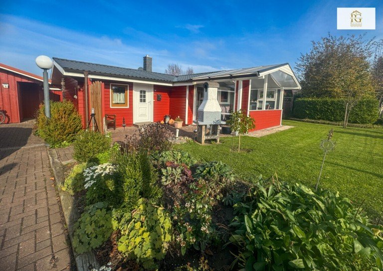 Haus Au�enansicht Neuhaus (Oste) Ferienhaus RESERVIERT ! Ferienhaus an der Nordsee-direkt am Oste See n�he Wasserskianlage mit Sauna und Kamin