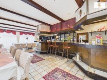 Hauptgastraum Beliebtes attraktives Restaurant im Stadtkern von Hemmoor mit Kegelbahn, gro�en Saal mit ca. 300 Sitzpl�tzen,B�hne, G�ste Zimmer, Au�enterrasse