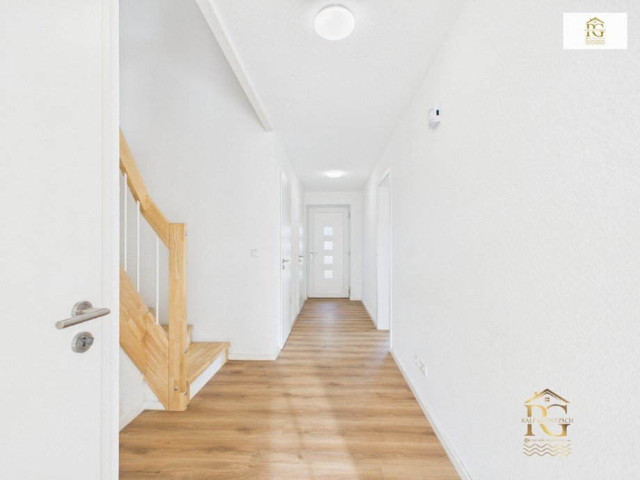 Hauseingang Blick vom Wohnzimmer-PR0348-STILL010 Reihenhaus Otterndorf