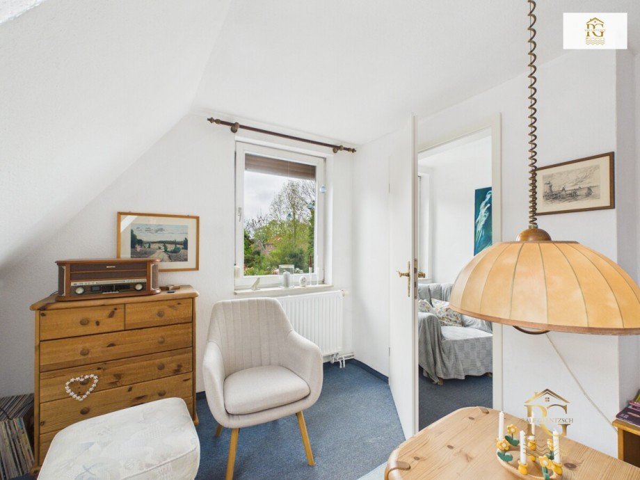 Wohnzimmer OG Hauptwohnung Einfamilienhaus Neuhaus