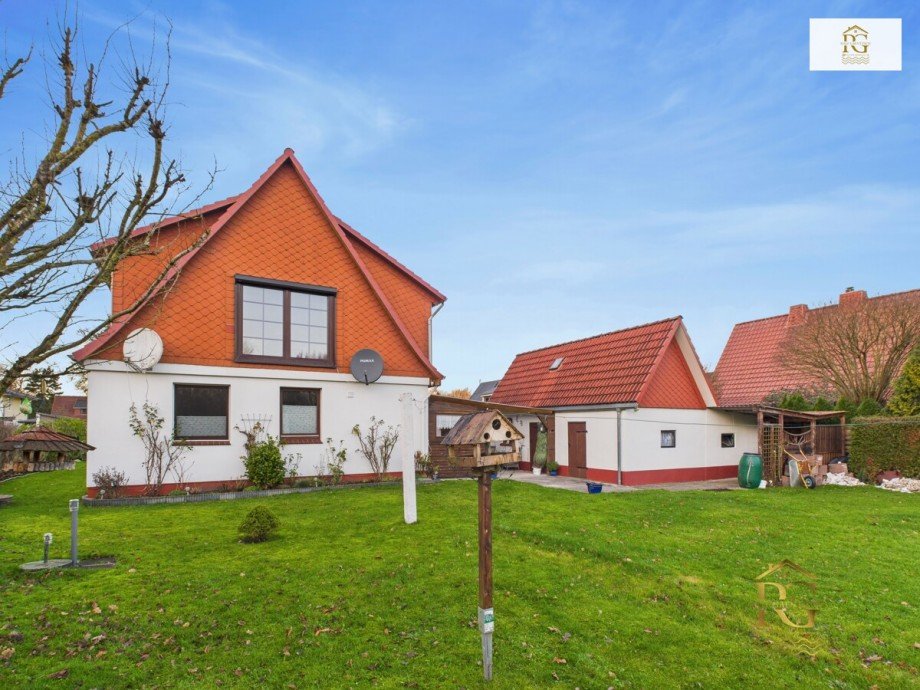 Hausansicht vom Garten Mehrfamilienhaus Schiffdorf / Bramel