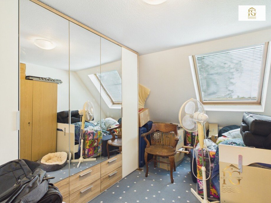 Schlafzimmer 2 OG Einfamilienhaus Steinau / H�ring